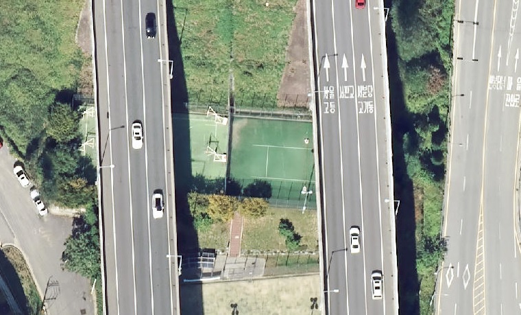 신봉고가하부 족구장（d）.jpg