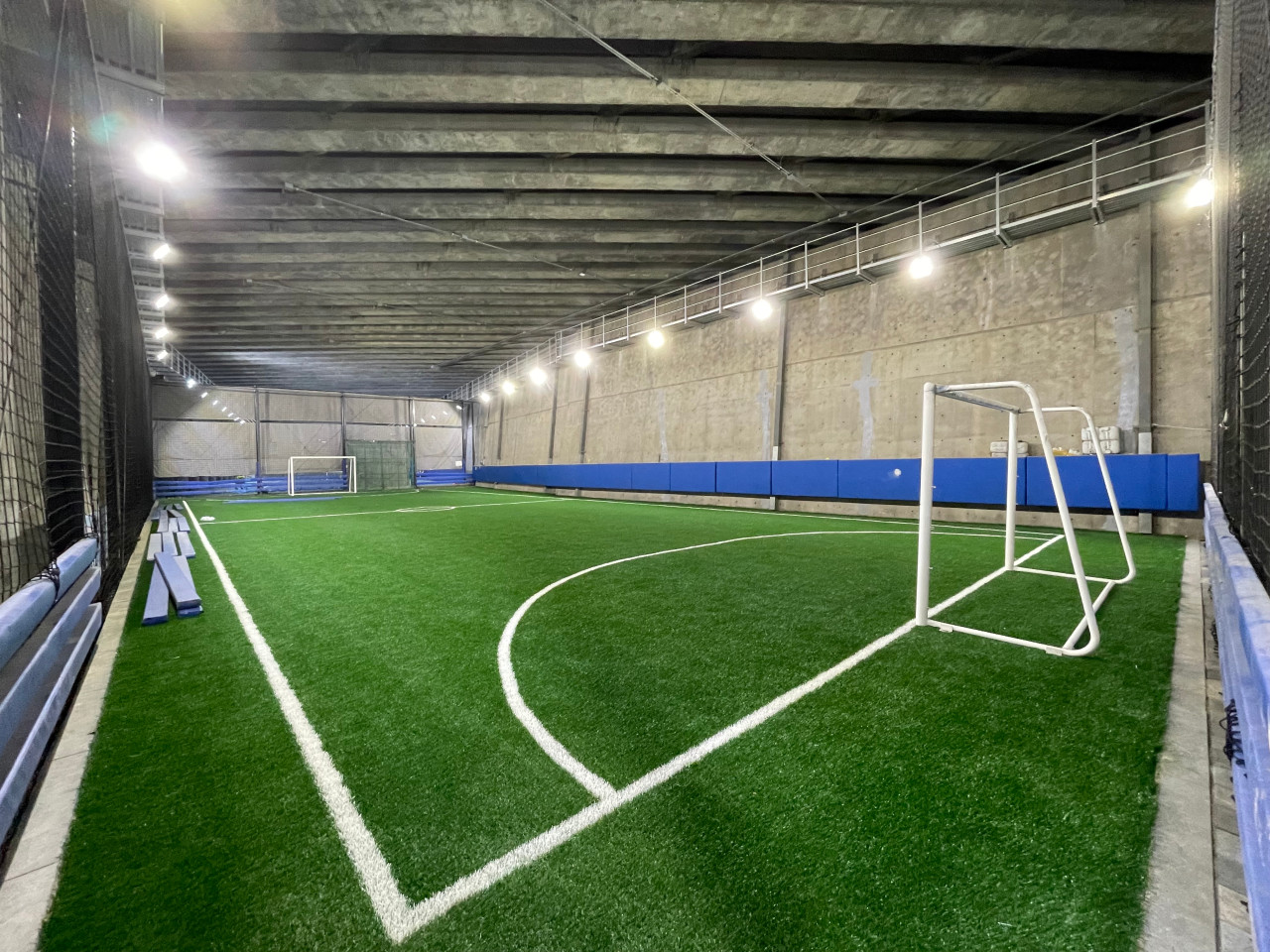 보정차량기지하부 풋살장.JPG